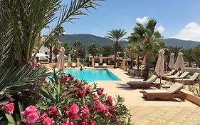 Petunia Ibiza (Adults Only)
